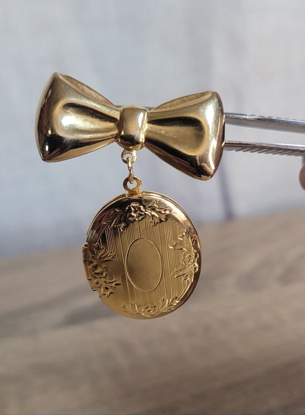 Vintage Gold Bow Locket Brooch Pendant
